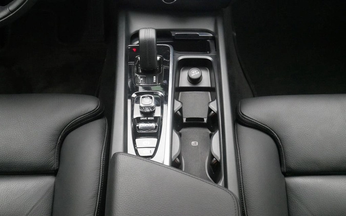 Volvo V60 cena 134899 przebieg: 102313, rok produkcji 2021 z Szczecin małe 326